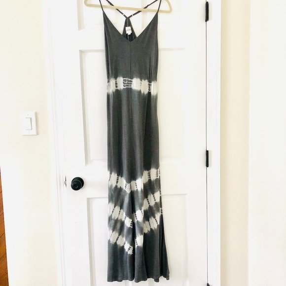 Olive and Oak Misty Morning Dark Grey Tie-Dye Maxi Dress - Picture 4 of 7